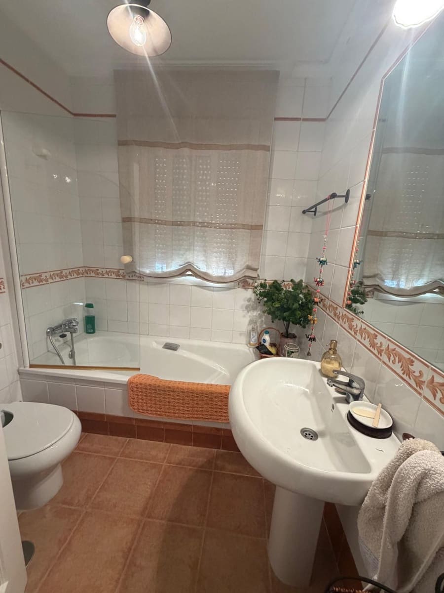 5 soveværelse Rækkehus til salg i Huelva by med swimmingpool garage - € 369.990 (Ref: 9988099)