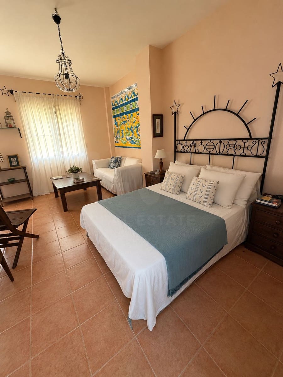 5 soveværelse Rækkehus til salg i Huelva by med swimmingpool garage - € 369.990 (Ref: 9988099)