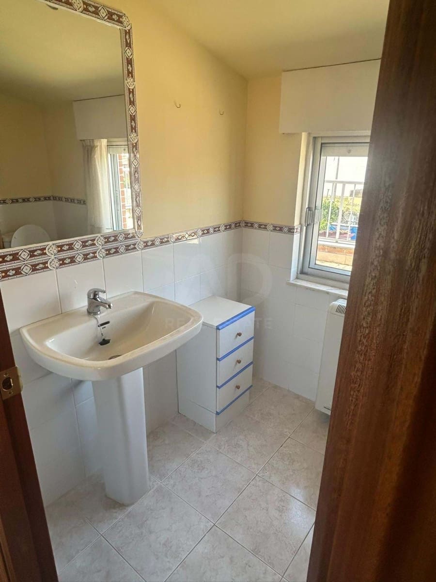 3 Zimmer Haus zu verkaufen in Leon Stadt mit Garage - 130.000 € (Ref: 9988100)