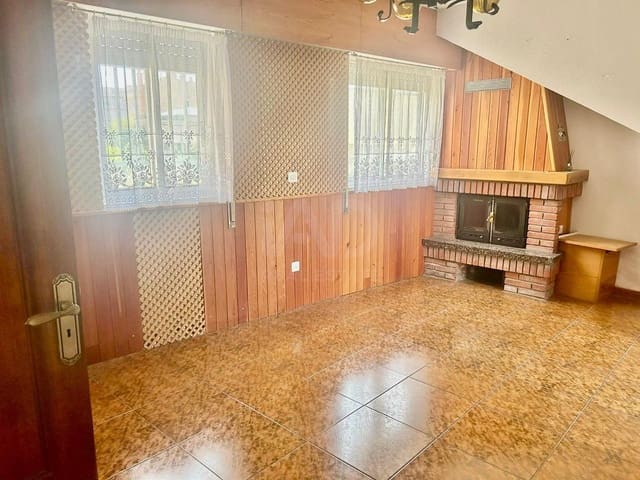 3 Zimmer Haus zu verkaufen in León Stadt mit Garage - 130.000 € (Ref: 9988100)