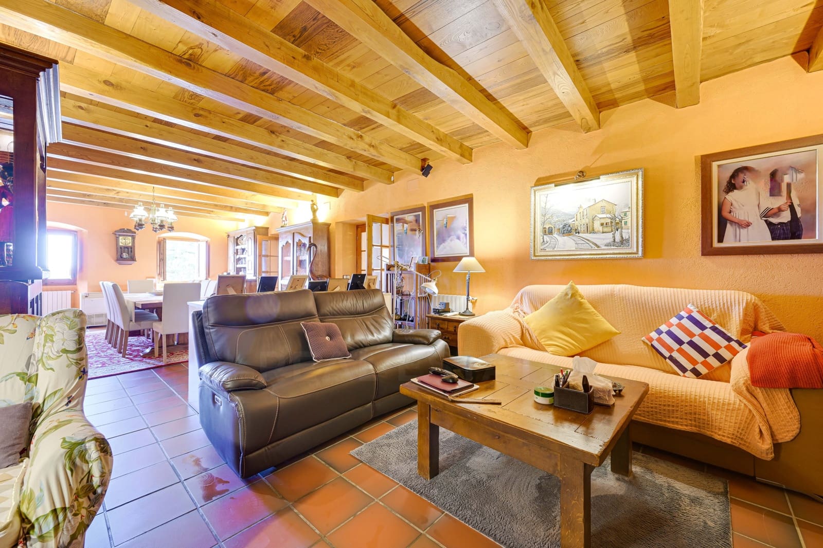 6 soveværelse Finca/Landehus til salg i Girona by med swimmingpool - € 1.900.000 (Ref: 9988103)
