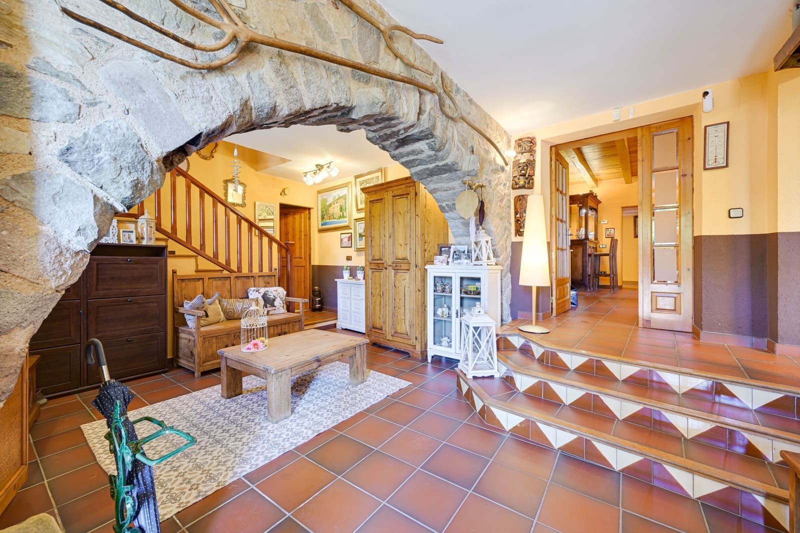6 soveværelse Finca/Landehus til salg i Girona by med swimmingpool - € 1.900.000 (Ref: 9988103)