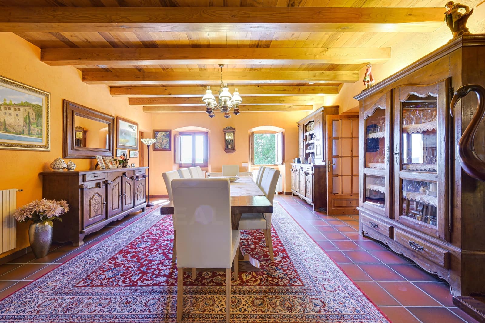 6 soveværelse Finca/Landehus til salg i Girona by med swimmingpool - € 1.900.000 (Ref: 9988103)