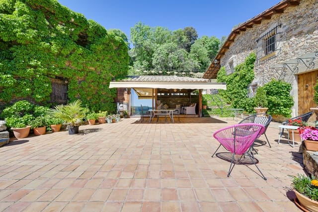 6 Zimmer Finca/Landgut zu verkaufen in Girona Stadt mit Pool - 1.900.000 € (Ref: 9988103)