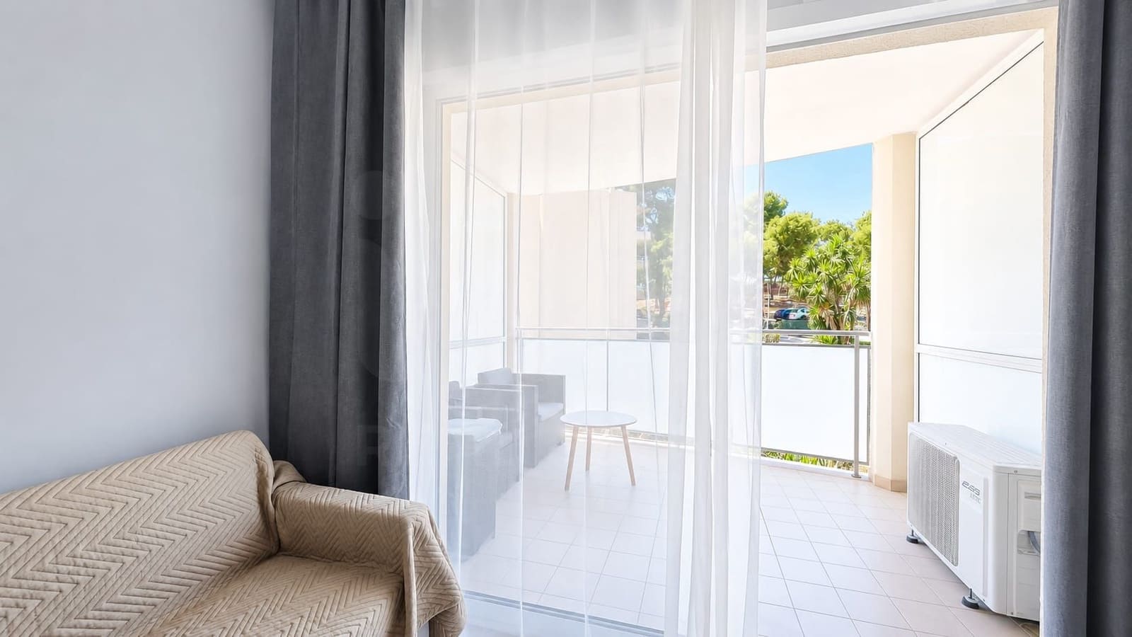 Apartamento en Salou en venta con piscina - 159.000 € (Ref: 9988105)