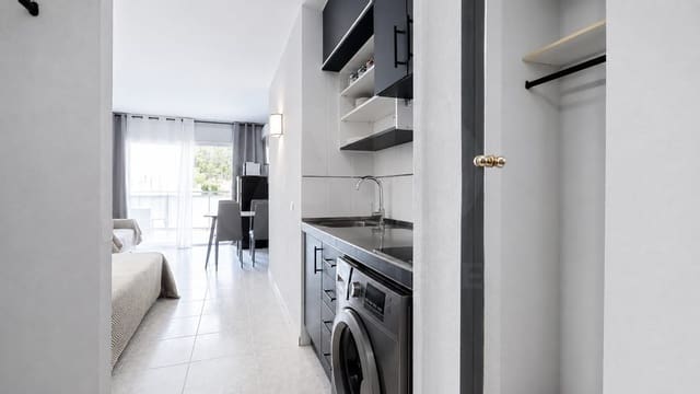 Apartamento en Salou en venta con piscina - 159.000 € (Ref: 9988105)