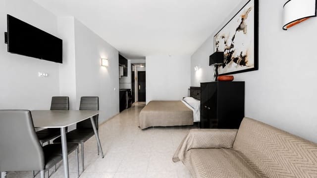 Apartamento en Salou en venta con piscina - 159.000 € (Ref: 9988105)