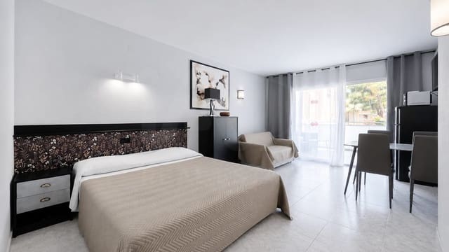 Apartamento en Salou en venta con piscina - 159.000 € (Ref: 9988105)
