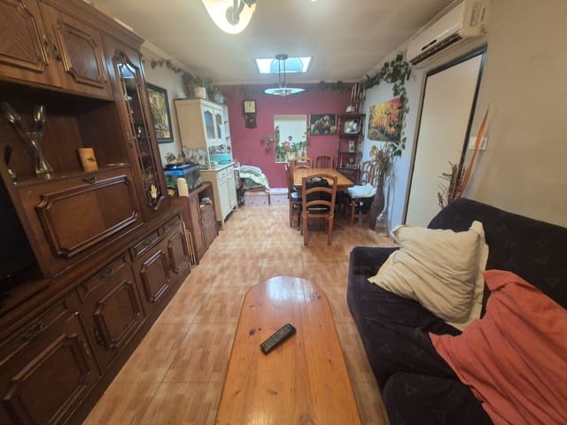 2 slaapkamer Rijtjeshuis te koop in Salamanca stad - € 105.000 (Ref: 9988106)