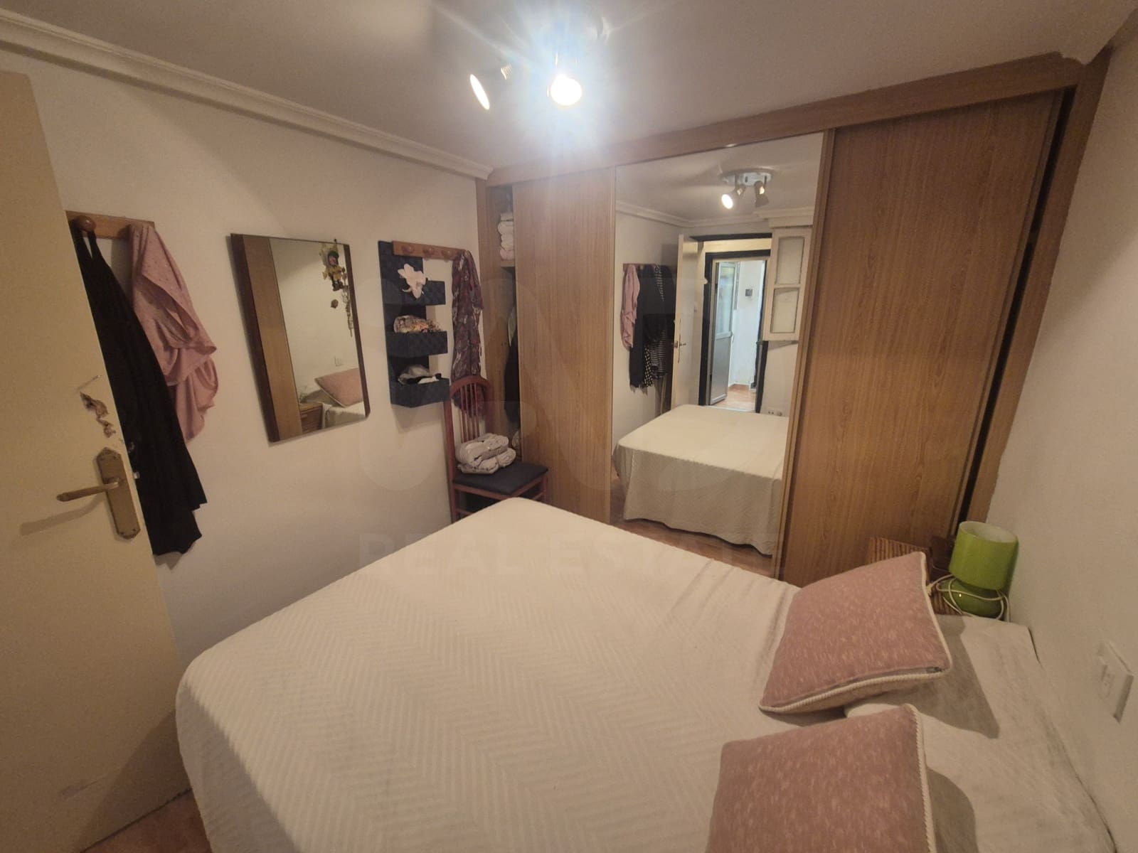 2 slaapkamer Rijtjeshuis te koop in Salamanca stad - € 105.000 (Ref: 9988106)