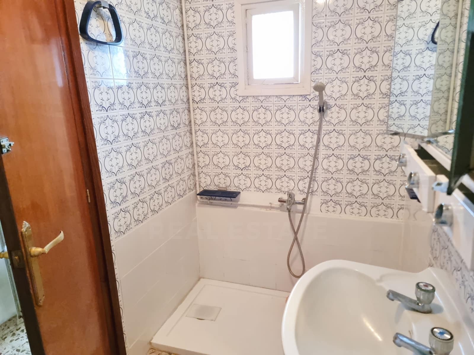 Adosado de 5 habitaciones en Alicante / Alacant ciudad en venta - 85.500 € (Ref: 9988111)