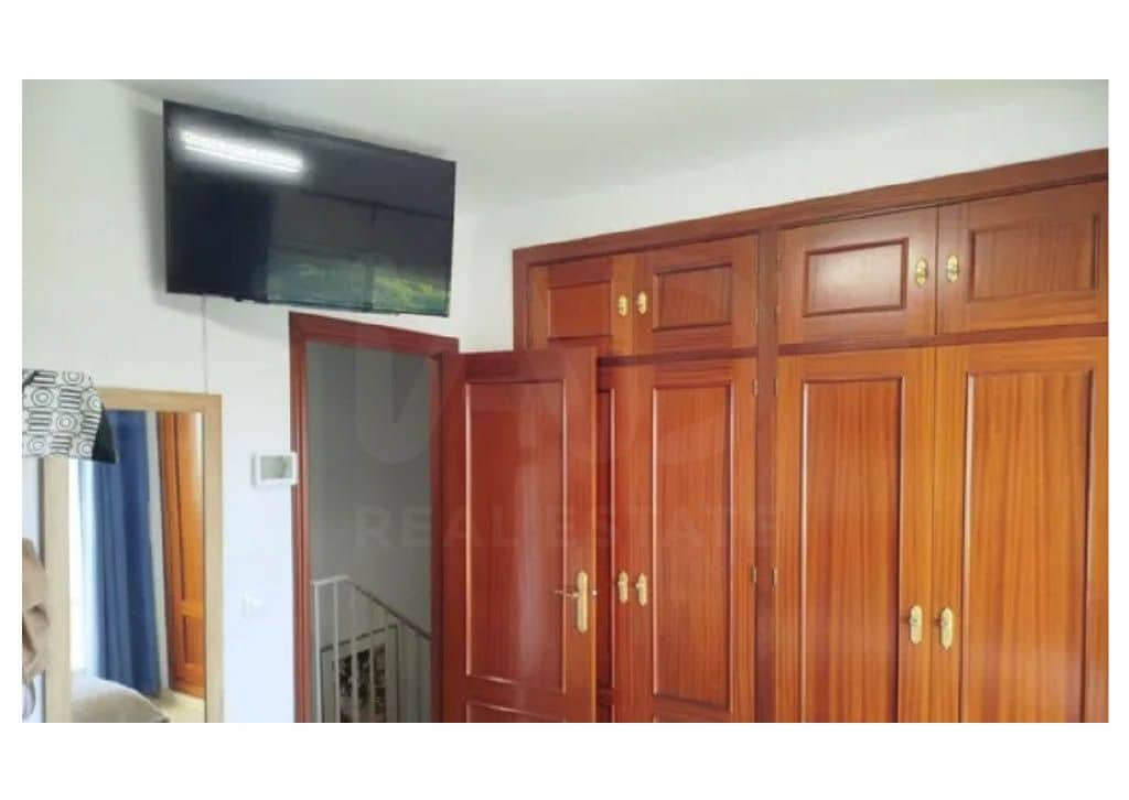 3 soverom Rekkehus til salgs i Huelva by med svømmebasseng - € 235 000 (Ref: 9988116)