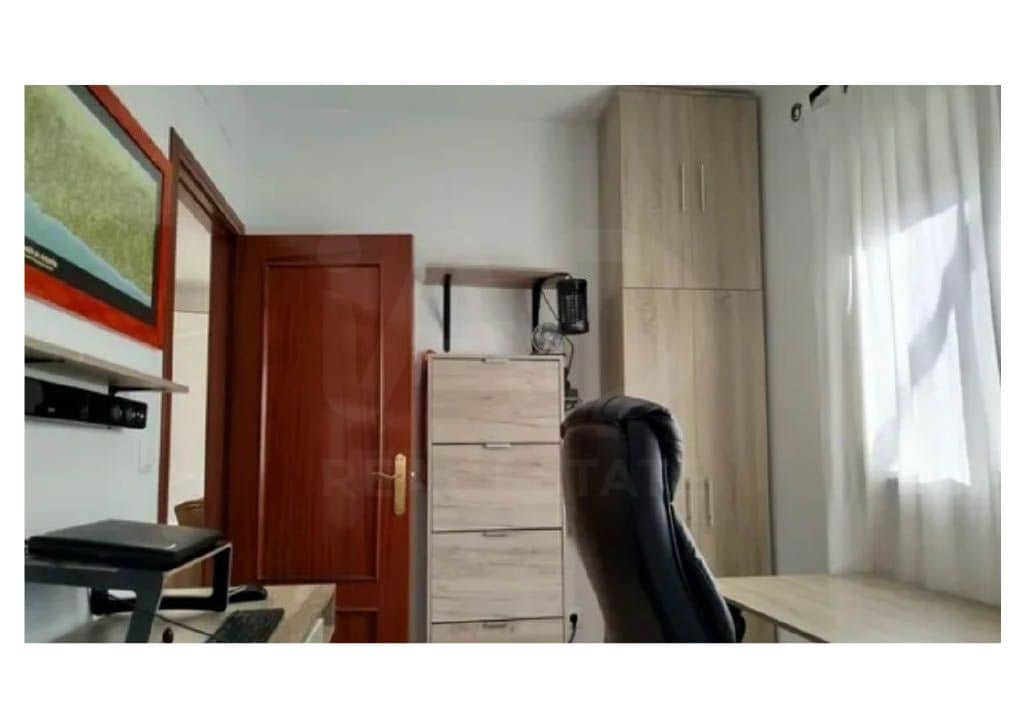 3 soverom Rekkehus til salgs i Huelva by med svømmebasseng - € 235 000 (Ref: 9988116)