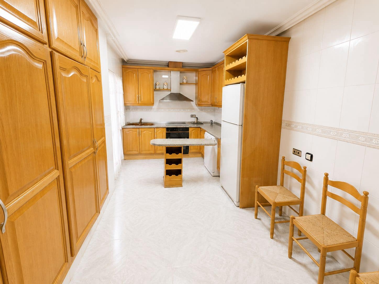 Erhverv til salg i Calasparra - € 230.000 (Ref: 9988118)