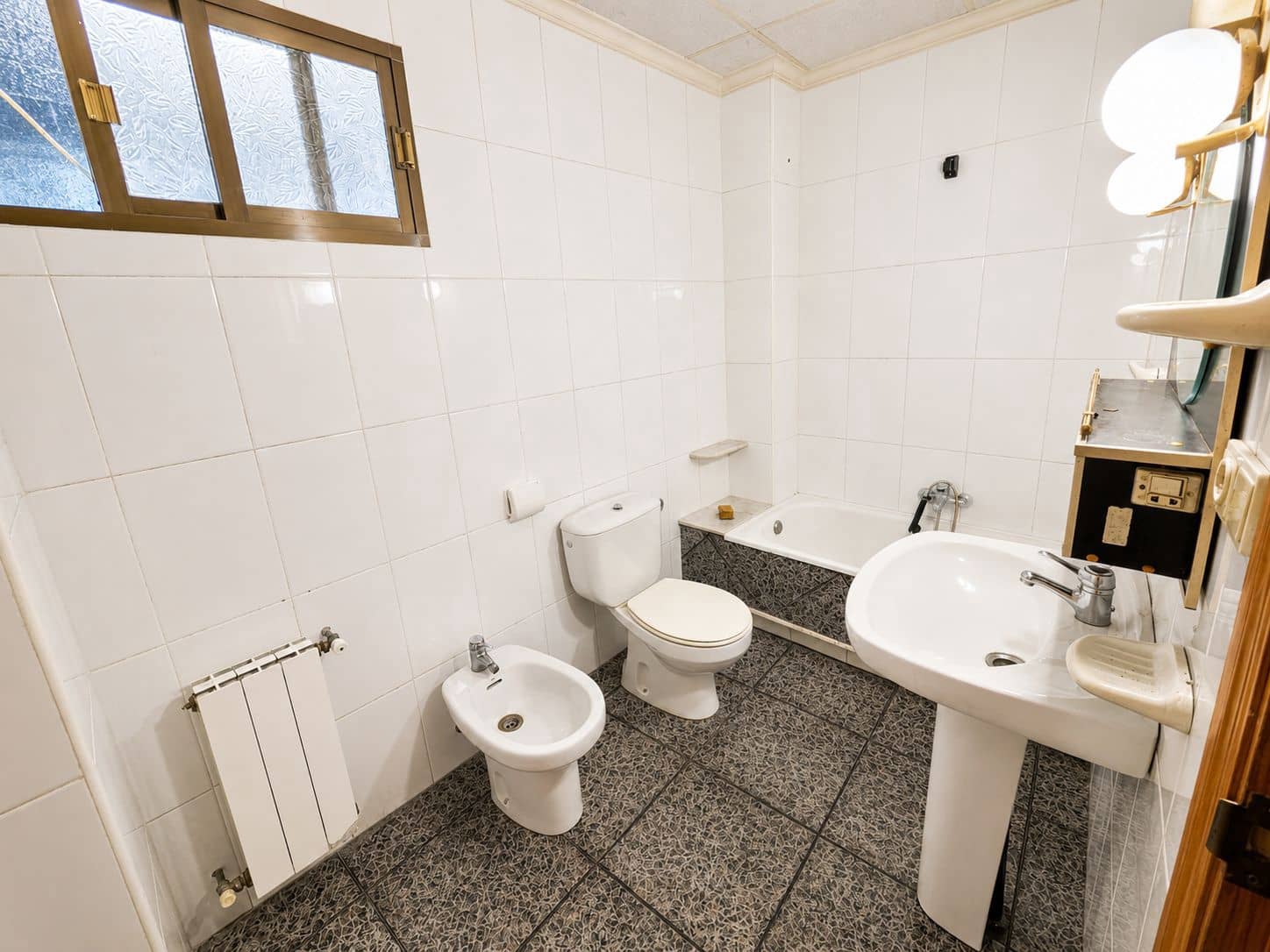 Erhverv til salg i Calasparra - € 230.000 (Ref: 9988118)