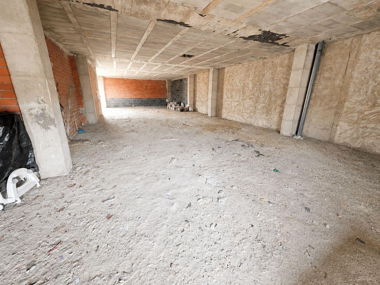 Erhverv til salg i Calasparra - € 230.000 (Ref: 9988118)