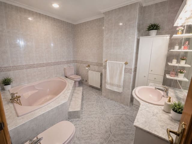 Erhverv til salg i Calasparra - € 230.000 (Ref: 9988118)