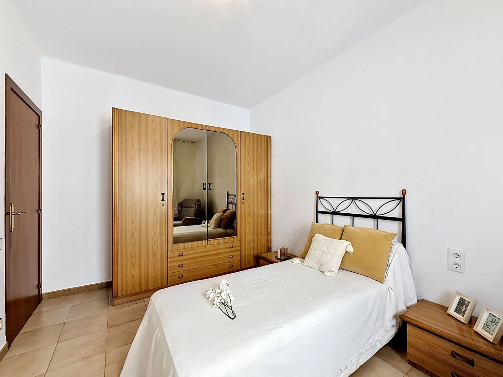 Apartamento de 3 habitaciones en Barcelona ciudad en venta - 200.000 € (Ref: 9988119)