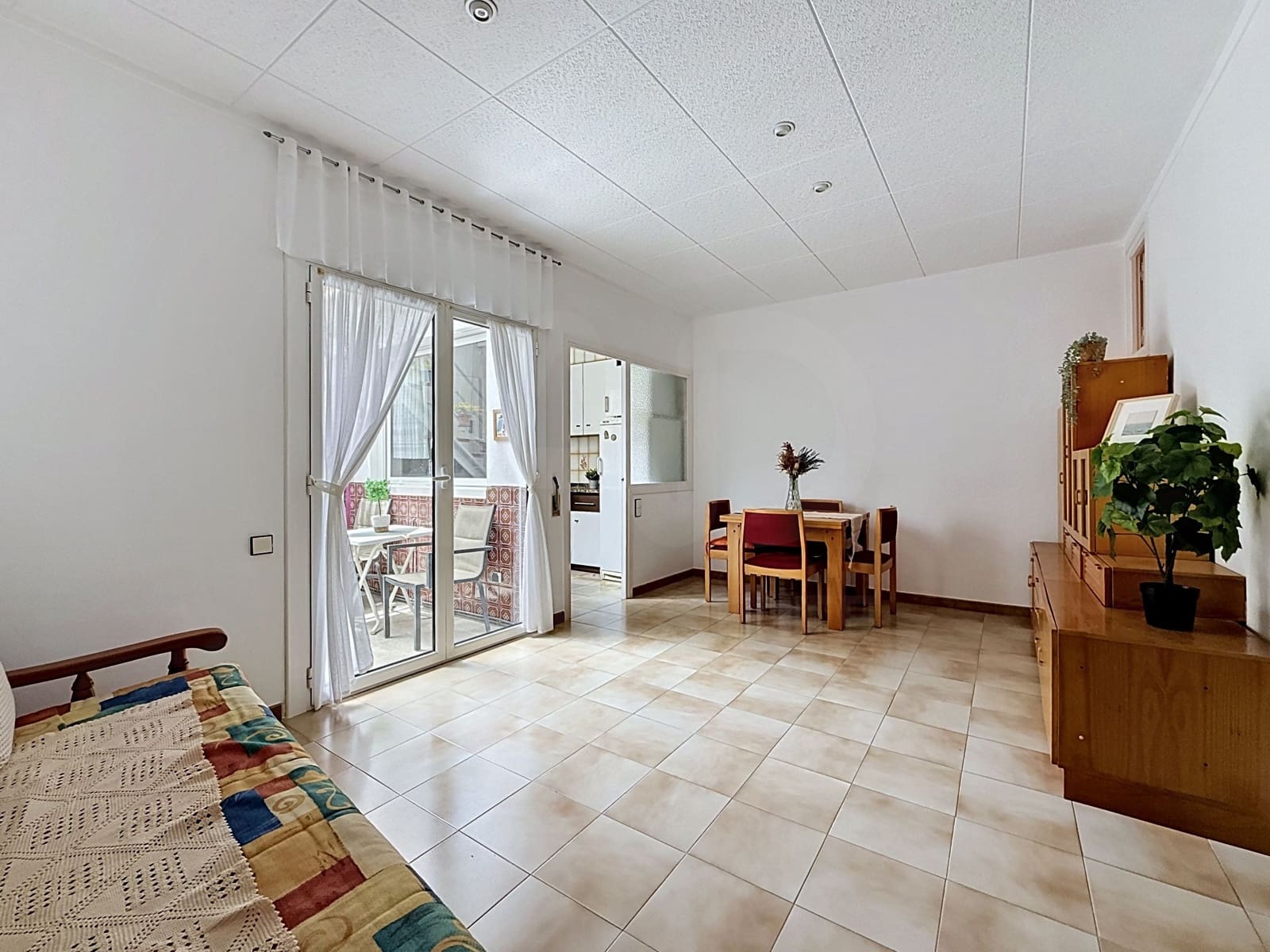 Apartamento de 3 habitaciones en Barcelona ciudad en venta - 200.000 € (Ref: 9988119)