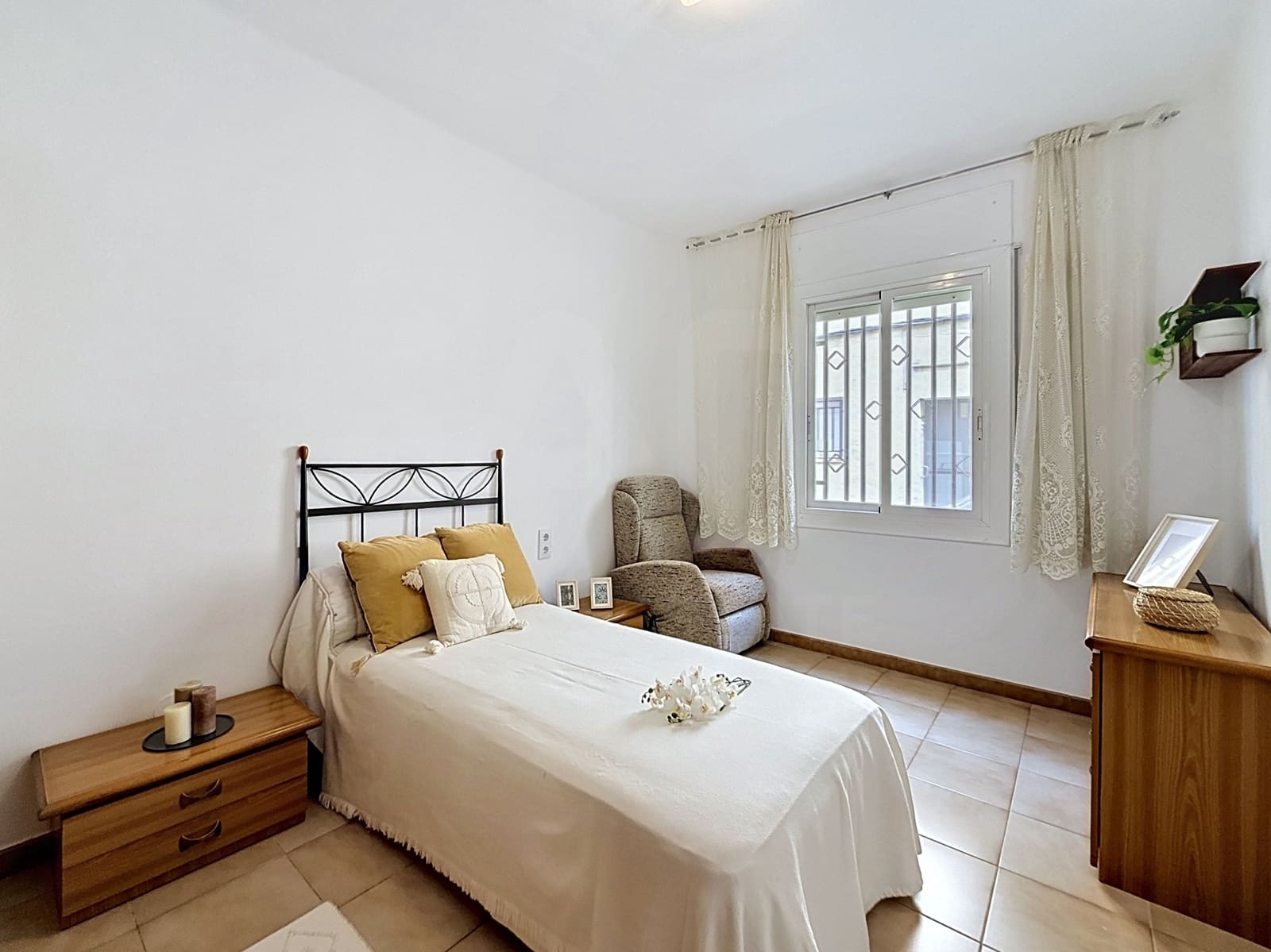 Apartamento de 3 habitaciones en Barcelona ciudad en venta - 200.000 € (Ref: 9988119)