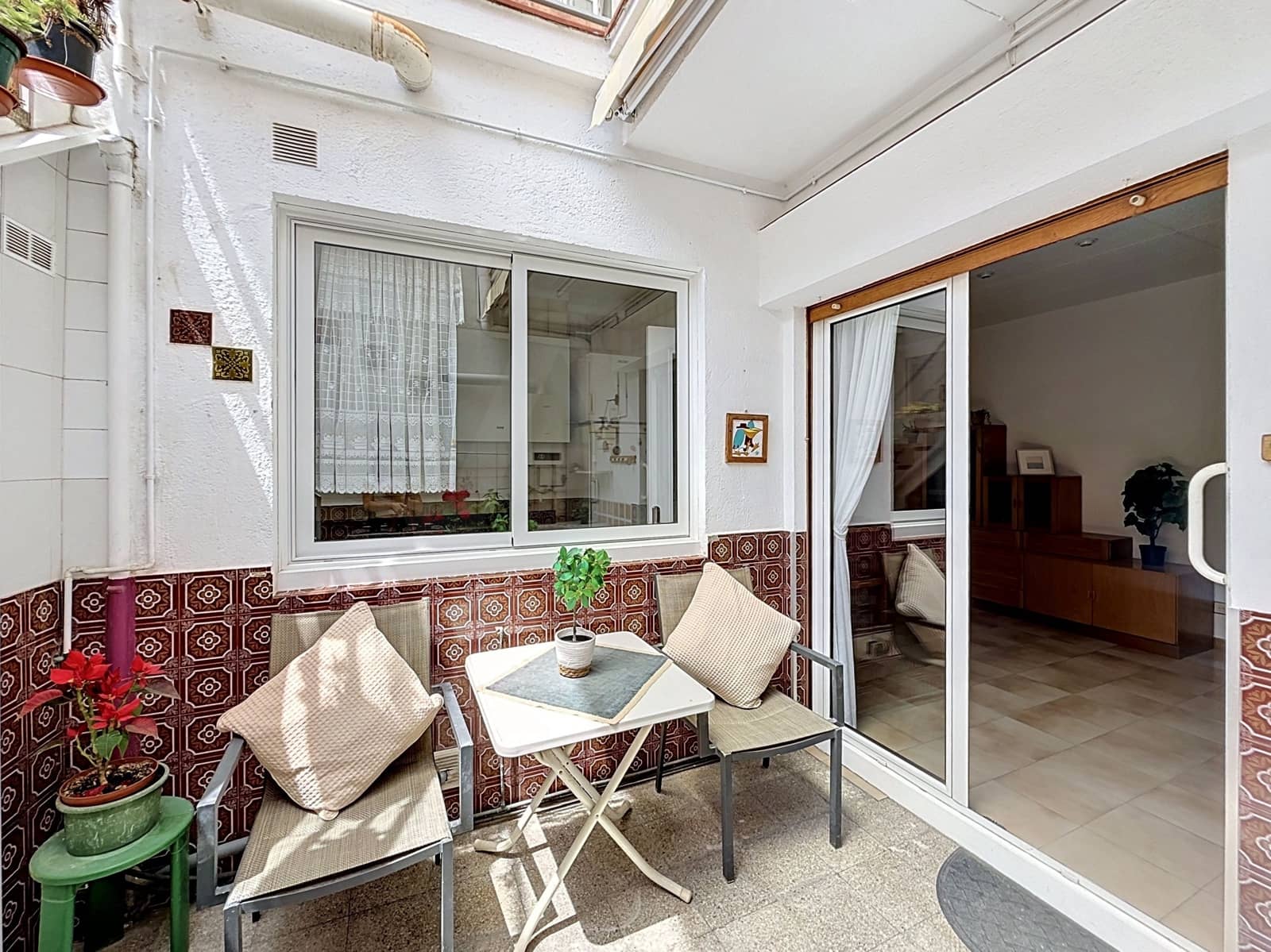 Apartamento de 3 habitaciones en Barcelona ciudad en venta - 200.000 € (Ref: 9988119)