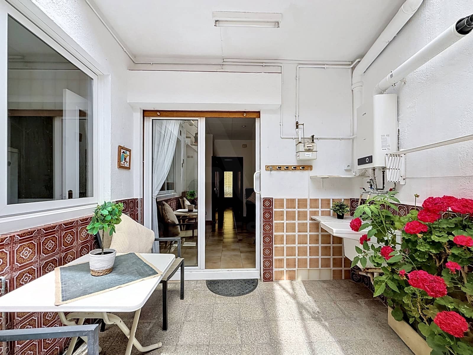 Apartamento de 3 habitaciones en Barcelona ciudad en venta - 200.000 € (Ref: 9988119)