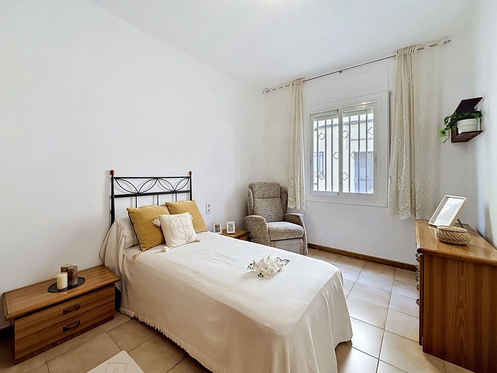 Apartamento de 3 habitaciones en Barcelona ciudad en venta - 200.000 € (Ref: 9988119)