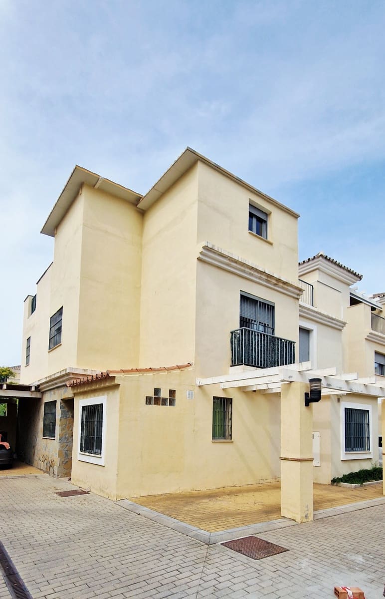 4 Zimmer Reihenhaus zu verkaufen in Churriana mit Garage - 430.000 € (Ref: 9988120)