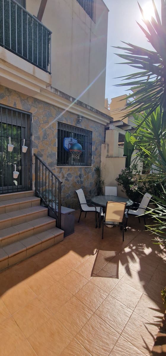 4 Zimmer Reihenhaus zu verkaufen in Churriana mit Garage - 430.000 € (Ref: 9988120)