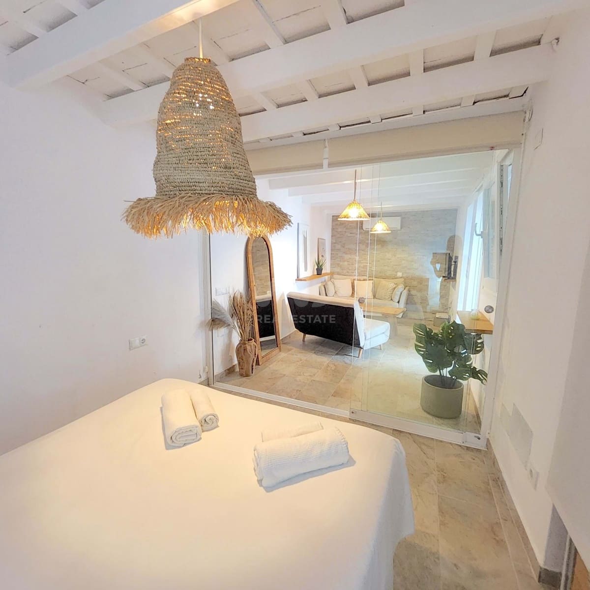 1 bedroom Apartment for sale in Cadiz city - € 285,000 (Ref: 9988123)