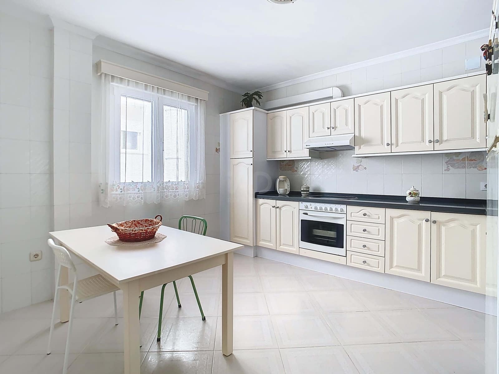 5 quarto Apartamento para venda em Cadis cidade - 290 000 € (Ref: 9988124)