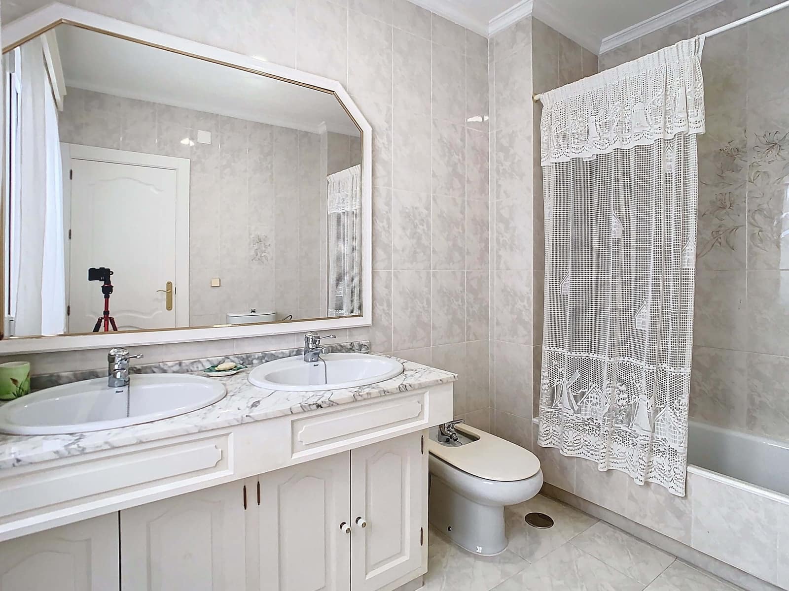5 quarto Apartamento para venda em Cadis cidade - 290 000 € (Ref: 9988124)