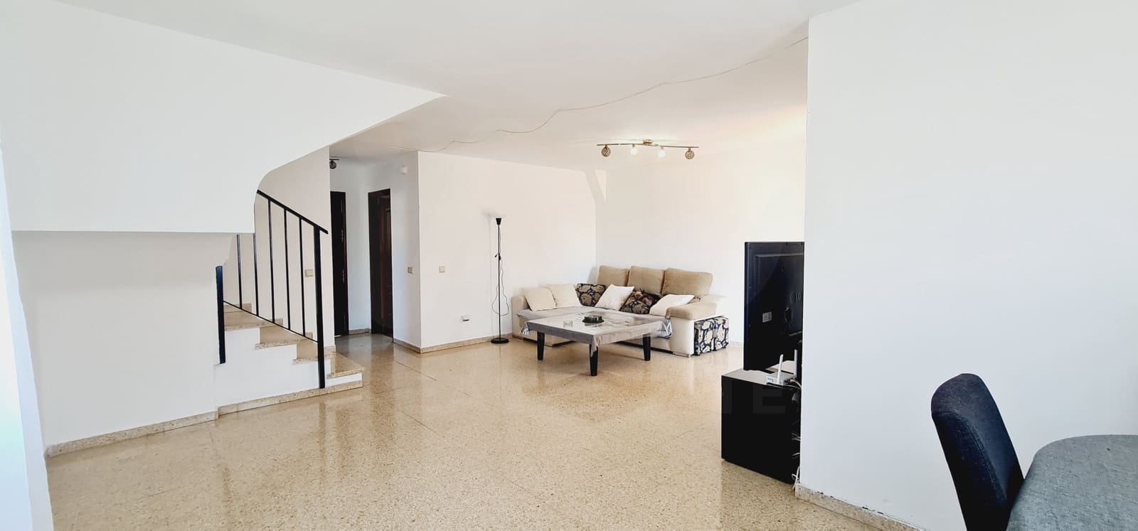 4 bedroom Terraced Villa for sale in Estepona with garage - € 480,000 (Ref: 9988127)