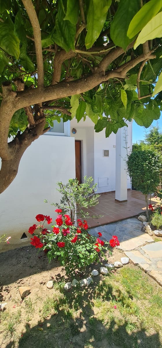 4 bedroom Terraced Villa for sale in Estepona with garage - € 480,000 (Ref: 9988127)