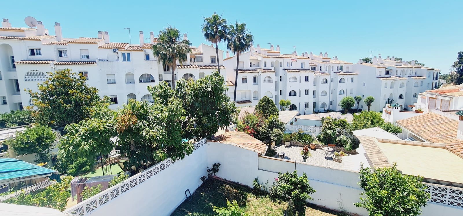 4 bedroom Terraced Villa for sale in Estepona with garage - € 480,000 (Ref: 9988127)
