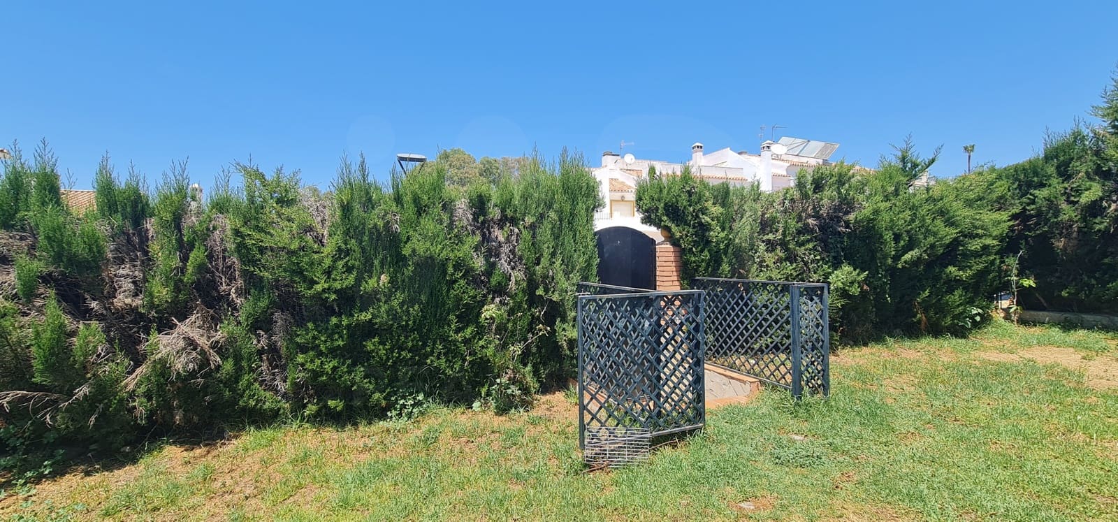 4 bedroom Terraced Villa for sale in Estepona with garage - € 480,000 (Ref: 9988127)