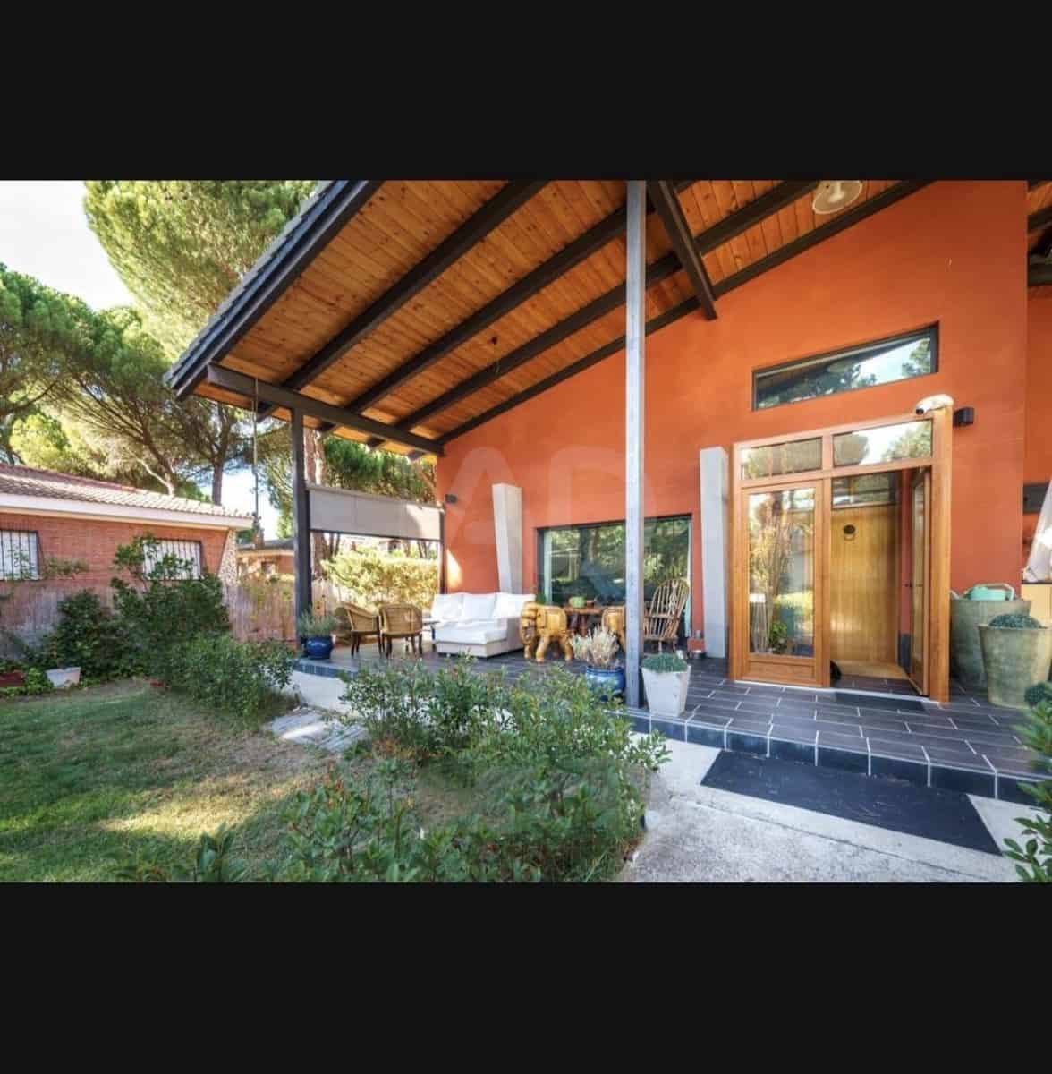 4 sovrum Villa till salu i Valladolid stad med garage - 340 000 € (Ref: 9988128)