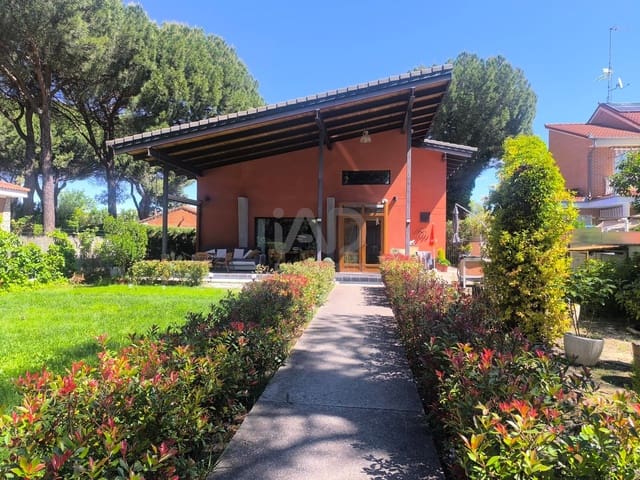 4 sovrum Villa till salu i Valladolid stad med garage - 340 000 € (Ref: 9988128)