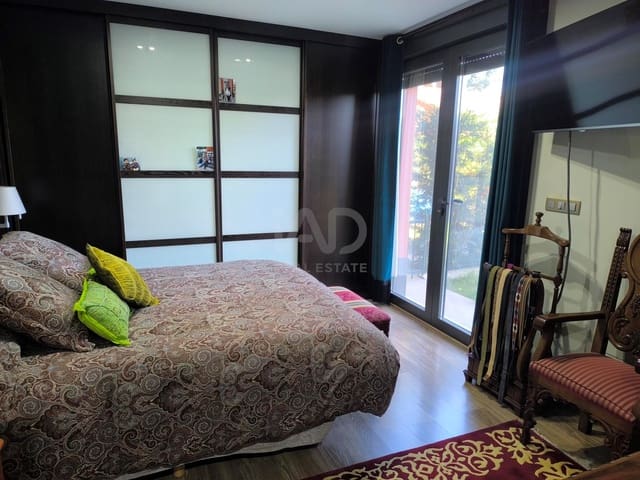 4 sovrum Villa till salu i Valladolid stad med garage - 340 000 € (Ref: 9988128)