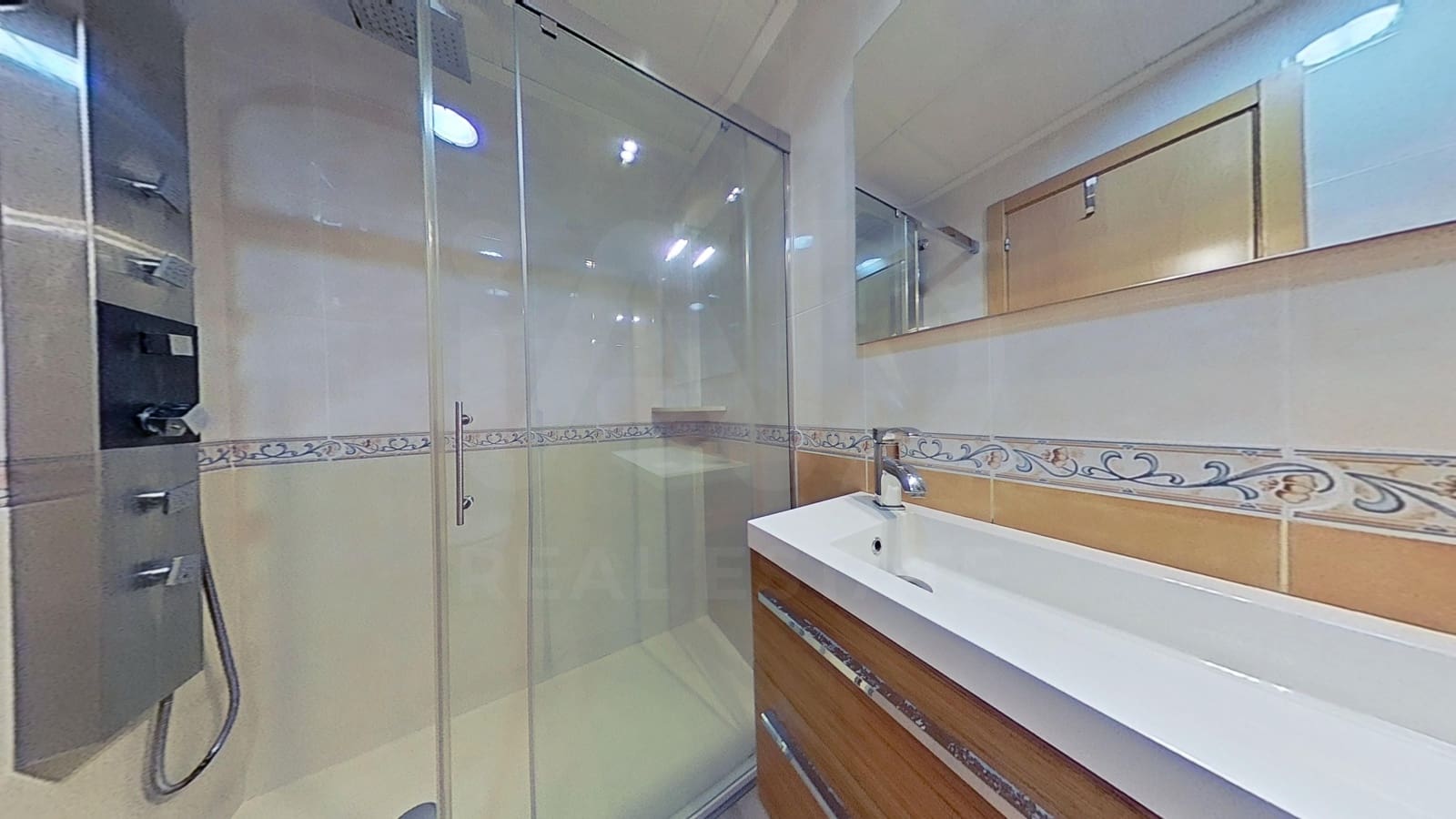 2 soveværelse Lejlighed til salg i Santa Pola med swimmingpool garage - € 298.000 (Ref: 9988131)