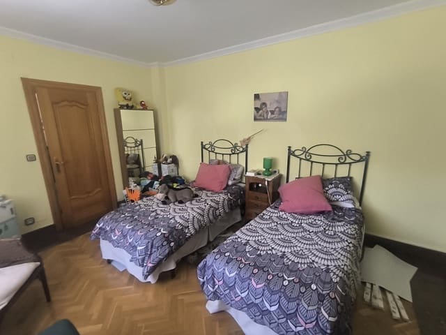 5 sovrum Hus till salu i Valladolid stad med garage - 600 000 € (Ref: 9988136)