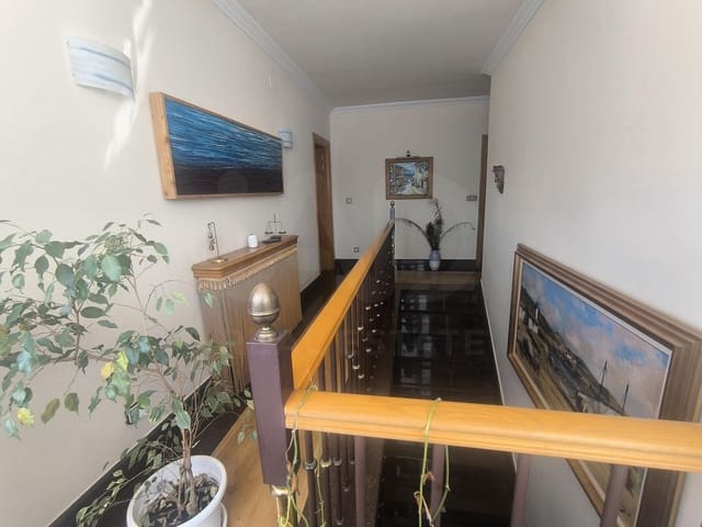 5 sovrum Hus till salu i Valladolid stad med garage - 600 000 € (Ref: 9988136)