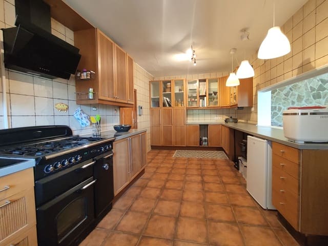 5 soverom Finca/Herregård til salgs i Pedralba med svømmebasseng - € 395 000 (Ref: 9988137)