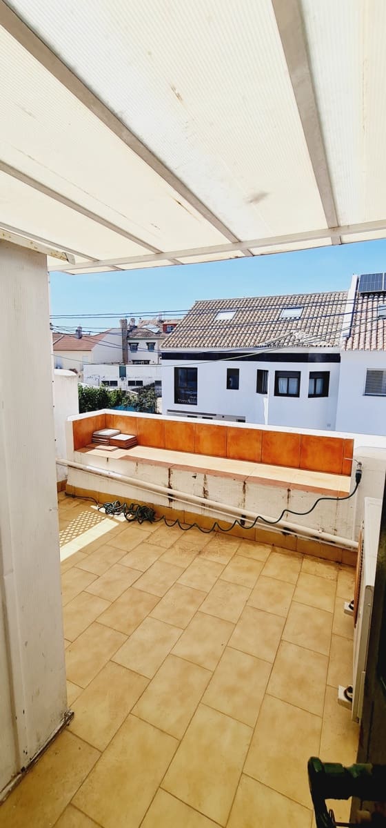 5 soveværelse Rækkehus til salg i Fuengirola med swimmingpool garage - € 470.000 (Ref: 9988143)