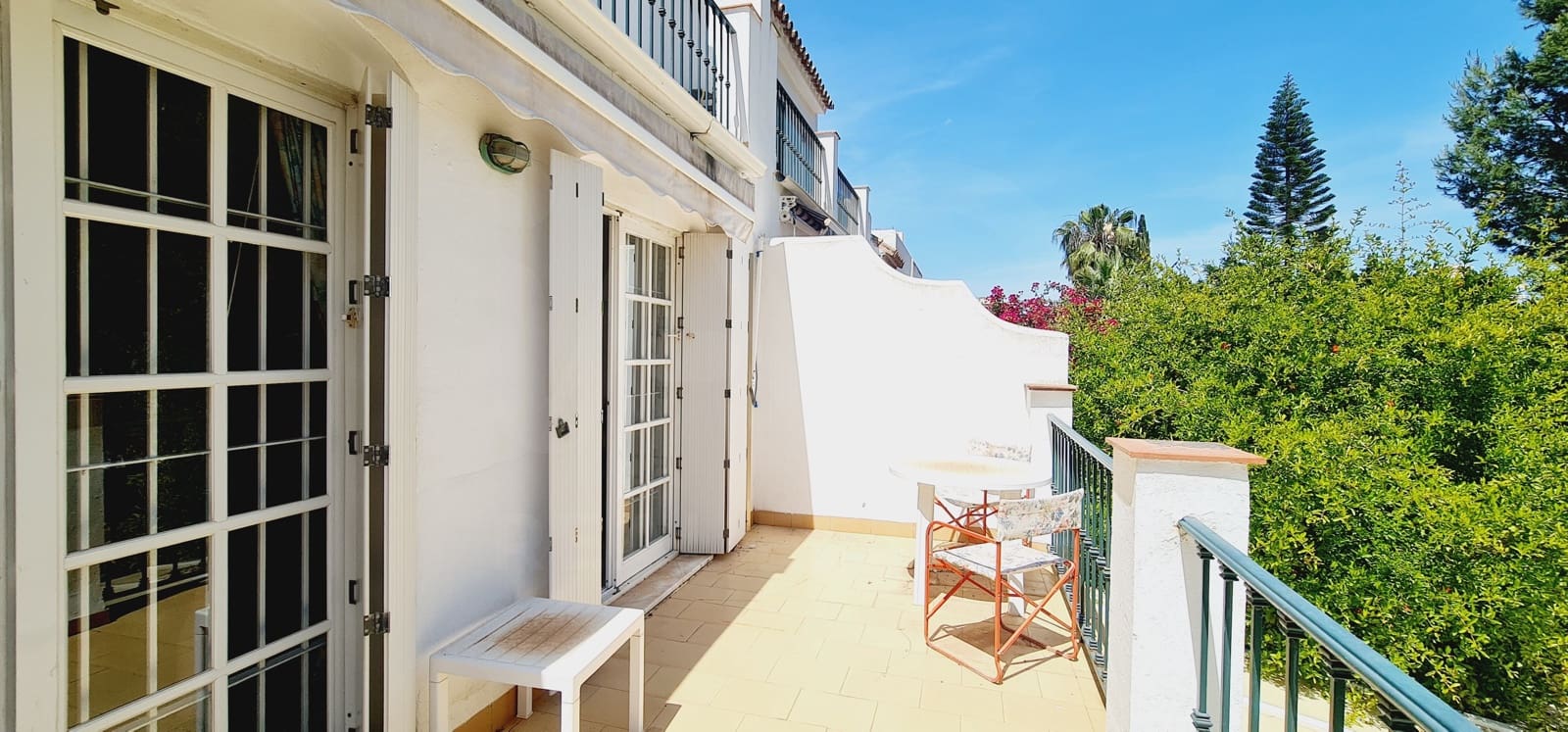 5 soveværelse Rækkehus til salg i Fuengirola med swimmingpool garage - € 470.000 (Ref: 9988143)