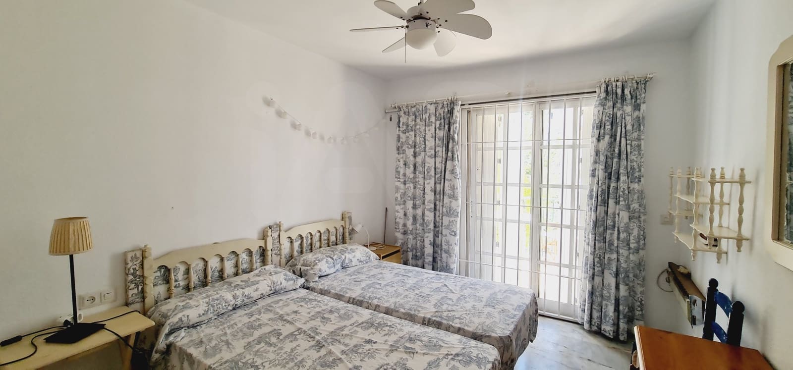5 soveværelse Rækkehus til salg i Fuengirola med swimmingpool garage - € 470.000 (Ref: 9988143)
