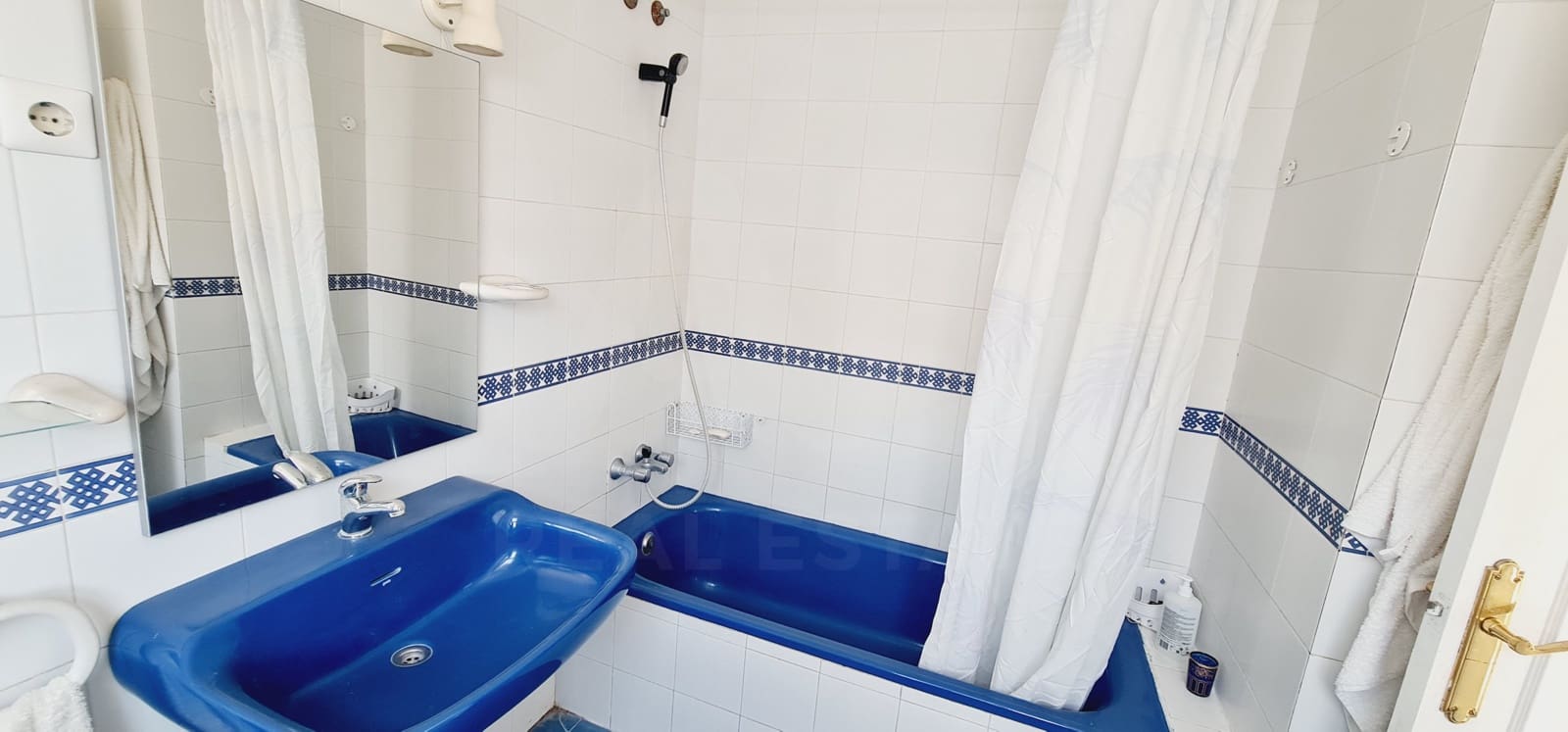 5 soveværelse Rækkehus til salg i Fuengirola med swimmingpool garage - € 470.000 (Ref: 9988143)
