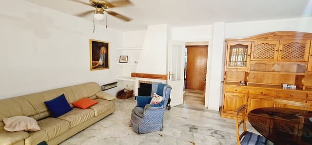5 slaapkamer Rijtjeshuis te koop in Los Boliches , Fuengirola met zwembad garage - € 470.000 (Ref: 9988143)