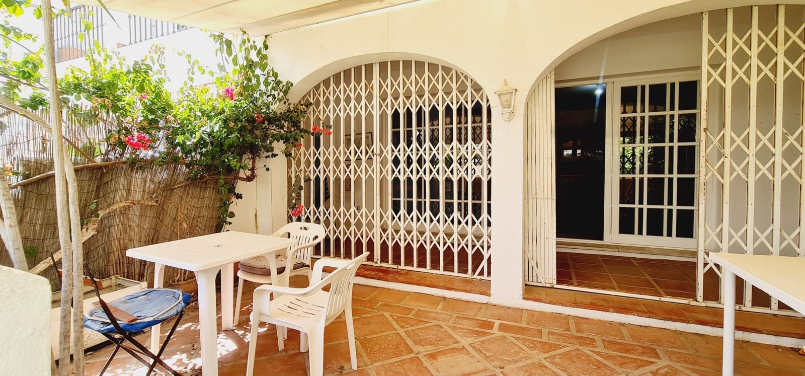5 soveværelse Rækkehus til salg i Fuengirola med swimmingpool garage - € 470.000 (Ref: 9988143)