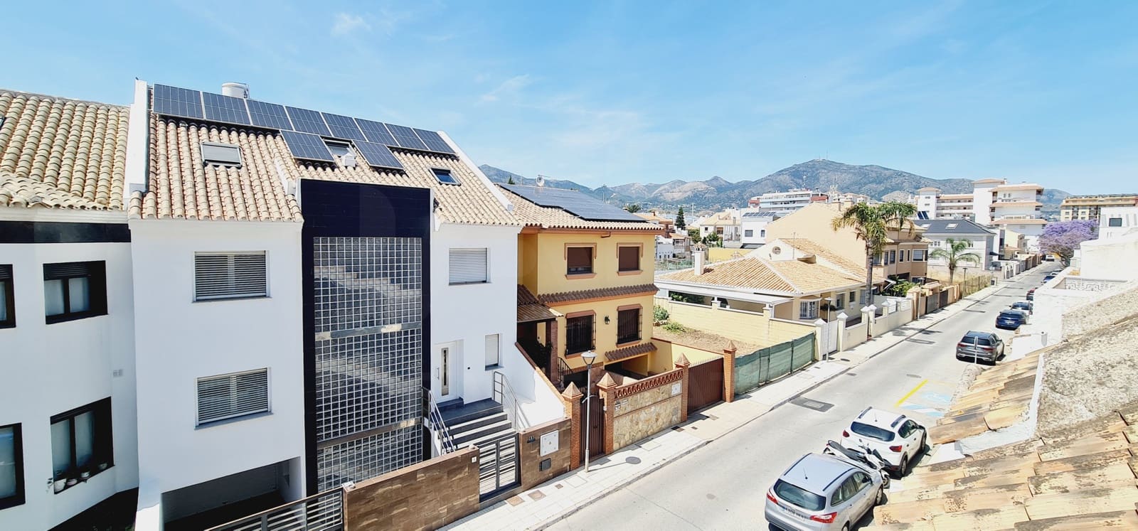 5 soveværelse Rækkehus til salg i Fuengirola med swimmingpool garage - € 470.000 (Ref: 9988143)